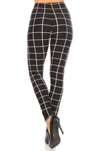 Cargar imagen en el visor de la galería, Plaid High Waisted Leggings With Elastic Waist And Skinny Fit
