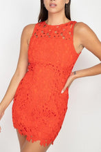 Cargar imagen en el visor de la galería, Floral Lace Bodycon Dress
