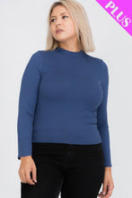 Cargar imagen en el visor de la galería, Plus Size Mock Neck Solid Top
