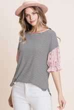 Cargar imagen en el visor de la galería, Cute Striped Curved Hem Casual Top
