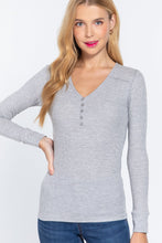 Cargar imagen en el visor de la galería, Long Slv V-neck Placket Thermal Top
