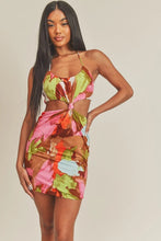 Cargar imagen en el visor de la galería, Cut Out Tie Back Halter Dress
