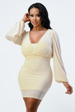 Cargar imagen en el visor de la galería, Lux Mesh Layered Lining V Neck Bubble Slv Bodycon Dress
