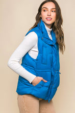 Cargar imagen en el visor de la galería, Zip Up Button Puffer Vest With Waist Toggles
