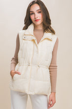 Cargar imagen en el visor de la galería, Zip Up Button Puffer Vest With Waist Toggles
