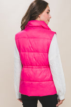 Cargar imagen en el visor de la galería, Zip Up Button Puffer Vest With Waist Toggles
