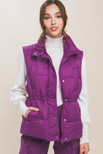 Cargar imagen en el visor de la galería, Zip Up Button Puffer Vest With Waist Toggles
