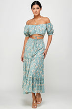 Cargar imagen en el visor de la galería, Floral Off Shoulder Sleeve Back Tie Top Skirt Set
