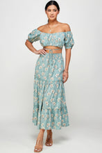 Cargar imagen en el visor de la galería, Floral Off Shoulder Sleeve Back Tie Top Skirt Set
